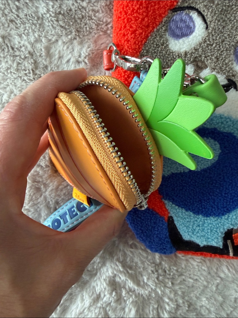 NWOT Disney Judy Hopps Wristlet and Bag Charm Set - Picture 7 of 7